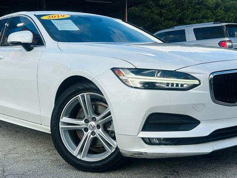 Used 2019 Volvo S90 T5 Momentum image 9