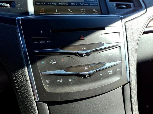 Used 2016 Lincoln MKS FWD image 24