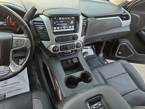 Used 2016 GMC Yukon SLT w/ HD Trailering Package image 22