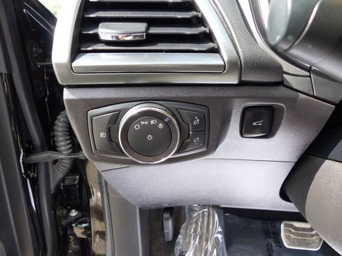 Used 2016 Ford Fusion Titanium FWD image 25