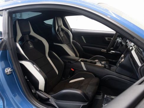 Used 2021 Ford Mustang Shelby GT500 w/ Carbon Fiber Track Pack RWD image 26