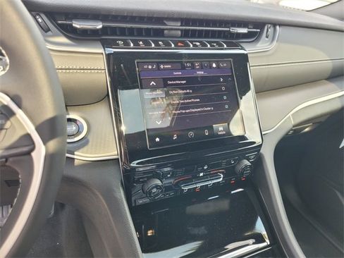 New 2026 Chrysler Pacifica Limited image 59