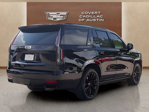 Certified 2023 Cadillac Escalade Sport w/ LPO, ONYX Package AWD/4WD image 4