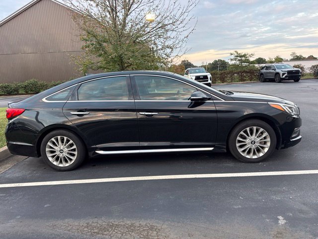 Used 2015 Hyundai Sonata Limited w/ Option Group 05 FWD image 6