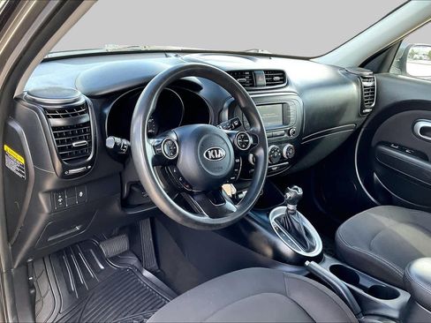 Used 2019 Kia Soul FWD image 16