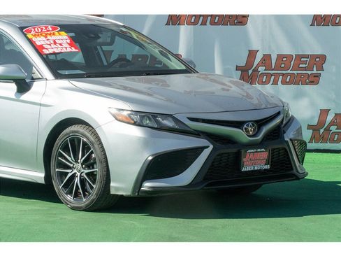 Used 2024 Toyota Camry SE FWD image 41