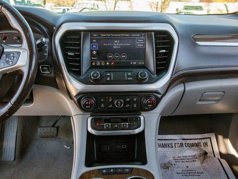 Used 2020 GMC Acadia SLE image 14