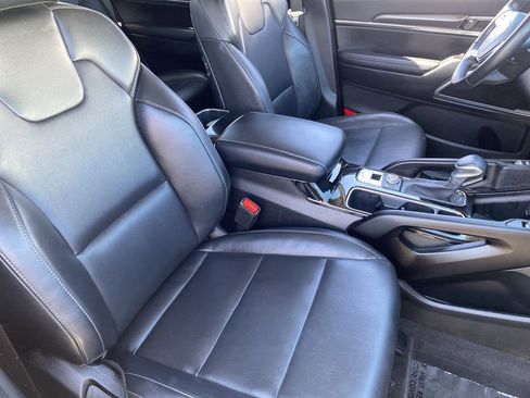 Used 2025 Kia Telluride S image 25