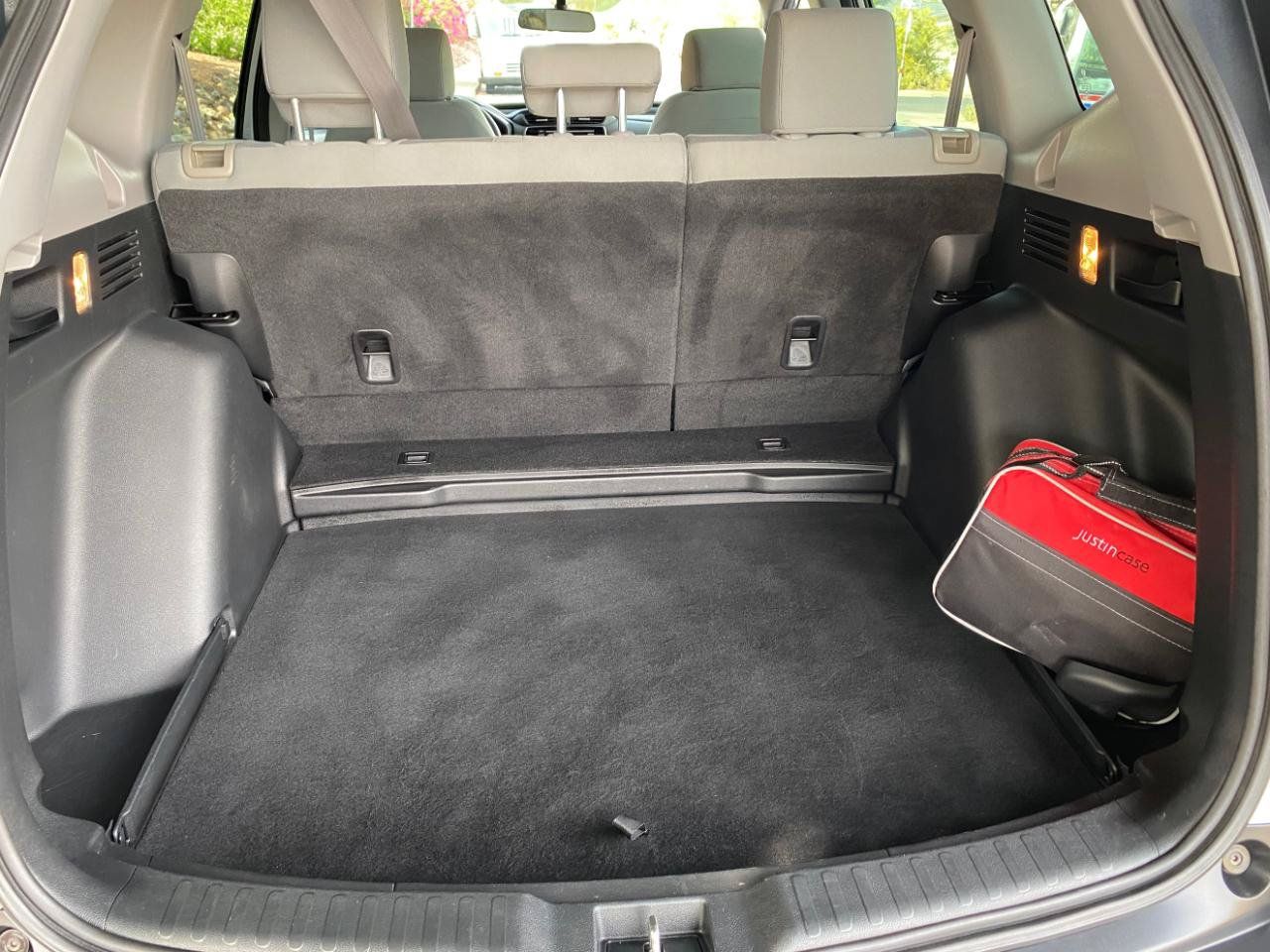Used 2018 Honda CR-V LX image 11