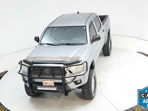 Used 2015 Toyota Tacoma 4x4 Double Cab w/ TRD Off-Road Package image 12