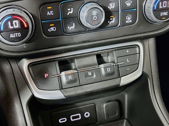 Used 2022 GMC Terrain SLE w/ Driver Convenience Package FWD image 22