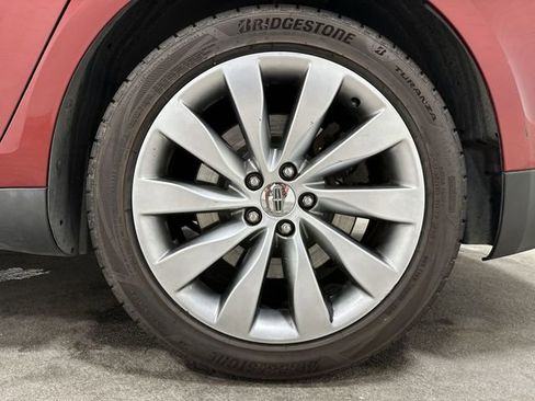 Used 2016 Lincoln MKS FWD image 14