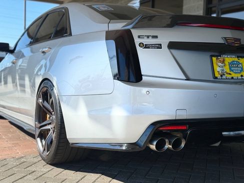 Used 2016 Cadillac CTS V w/ Luxury Package RWD image 91