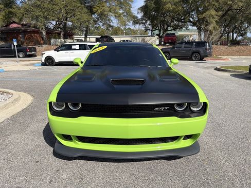 Used 2015 Dodge Challenger SRT Hellcat image 10