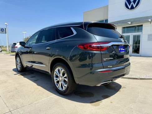 Used 2021 Buick Enclave Avenir w/ Avenir Technology Package image 8