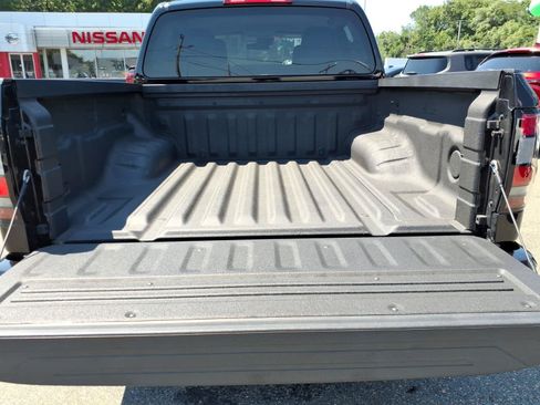 Certified 2023 Nissan Frontier SV w/ Tow Package AWD/4WD image 16