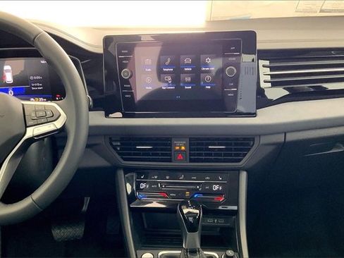 New 2026 Volkswagen Jetta SE image 8