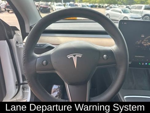 Used 2023 Tesla Model Y Long Range AWD/4WD image 19