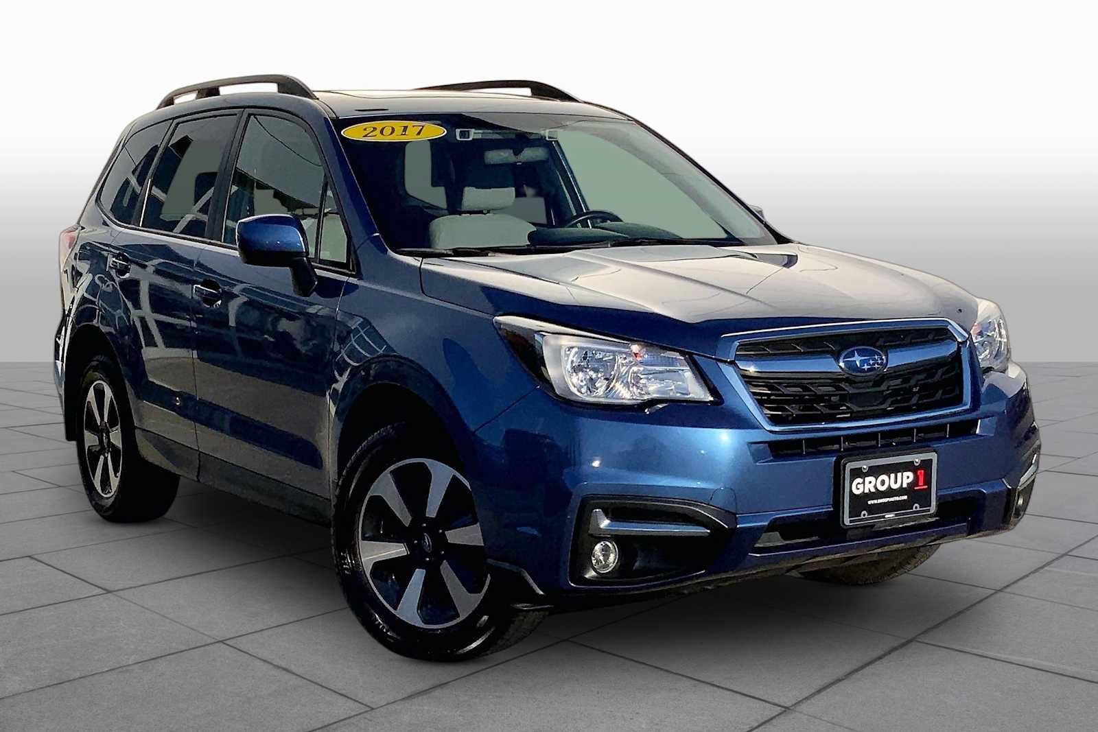 Used 2017 Subaru Forester 2.5i Premium AWD/4WD image 3