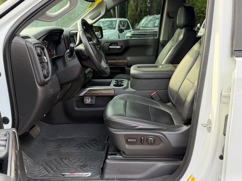 Used 2021 Chevrolet Silverado 1500 RST w/ Convenience Package II AWD/4WD image 15