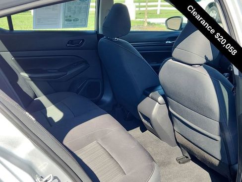 Used 2024 Nissan Altima 2.5 SV w/ SV Premium Package image 27