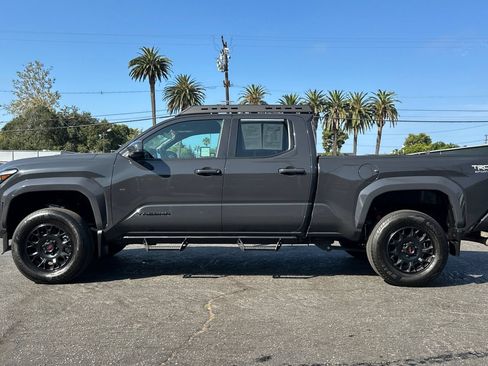 Certified 2025 Toyota Tacoma TRD Sport AWD/4WD image 7