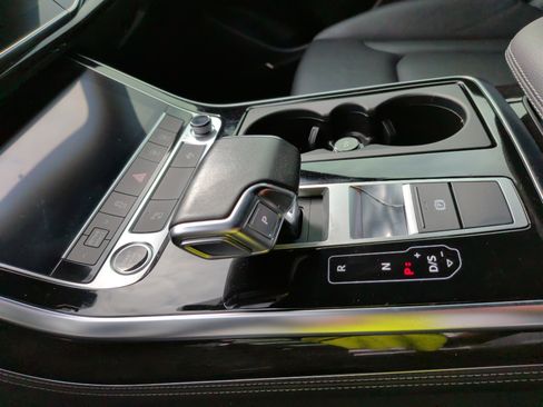 Used 2023 Audi Q8 Premium Plus w/ Premium Plus Package image 26