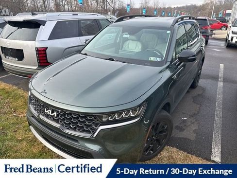 Used 2023 Kia Sorento S image 2