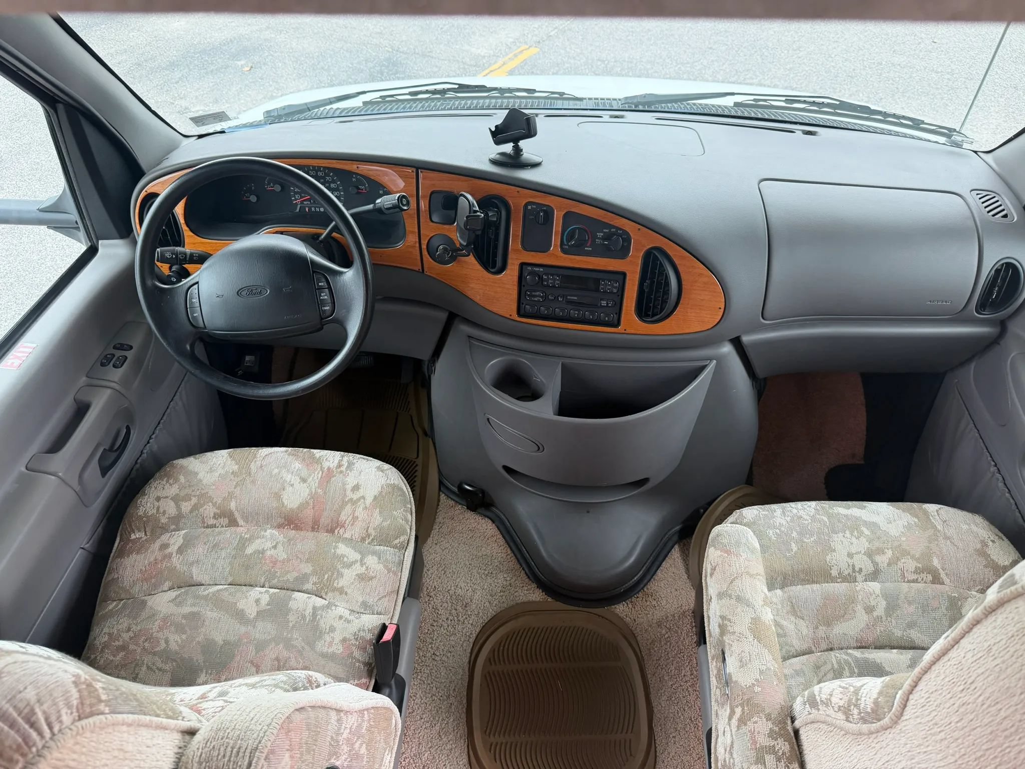 Used 1998 Ford E-350 and Econoline 350 RWD image 20