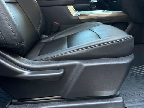 Used 2024 Chevrolet Silverado 1500 LT Trail Boss w/ LT Trail Boss Premium Package image 21