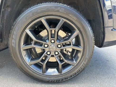 Used 2023 Jeep Grand Cherokee 30th Anniversary image 43