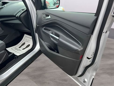 Used 2018 Ford Escape SE image 18