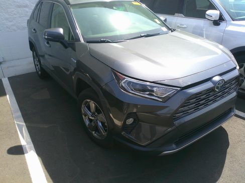 Used 2019 Toyota RAV4 Limited w/ Limited Grade Weather Package image 3