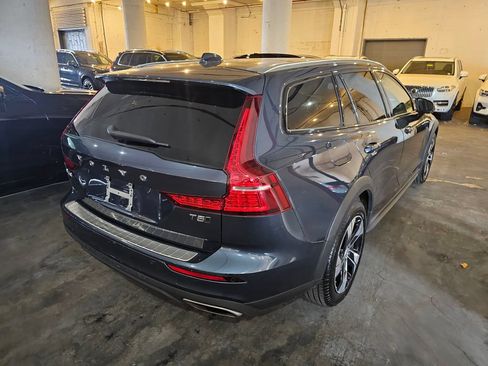 Used 2020 Volvo V60 T5 Cross Country w/ Protection Package Premier AWD/4WD image 4