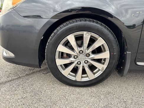 Used 2011 Toyota Avalon Limited FWD image 31
