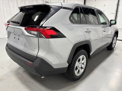 Used 2025 Toyota RAV4 LE AWD/4WD image 7