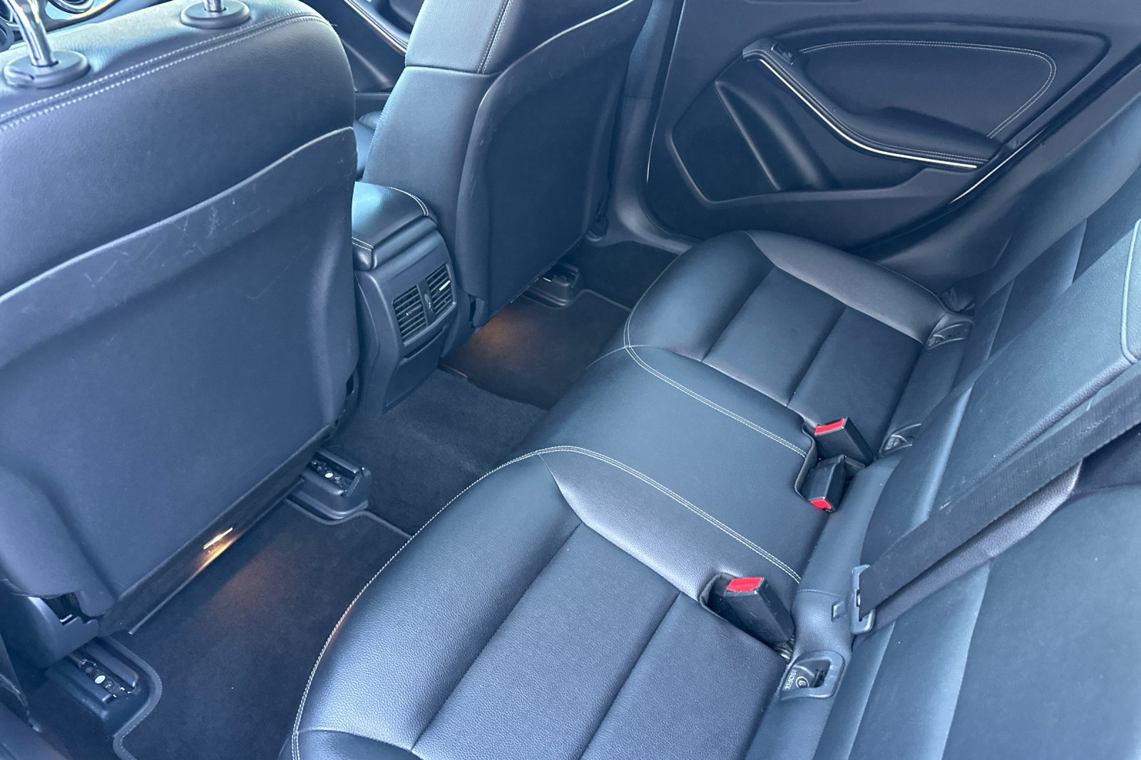 Used 2016 Mercedes-Benz GLA 250 image 24