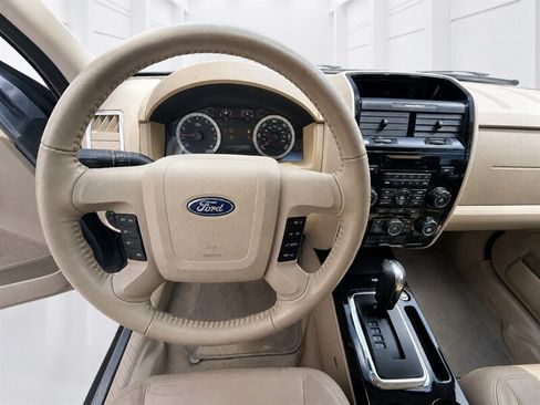 Used 2011 Ford Escape Limited w/ 302A Rapid Spec Order Code FWD image 12