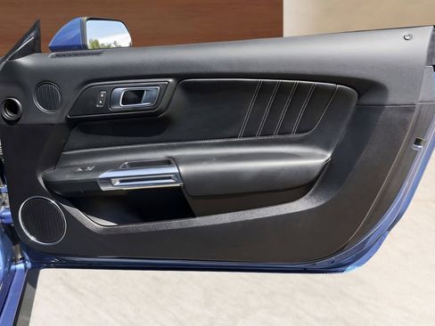 Used 2022 Ford Mustang GT Premium image 22