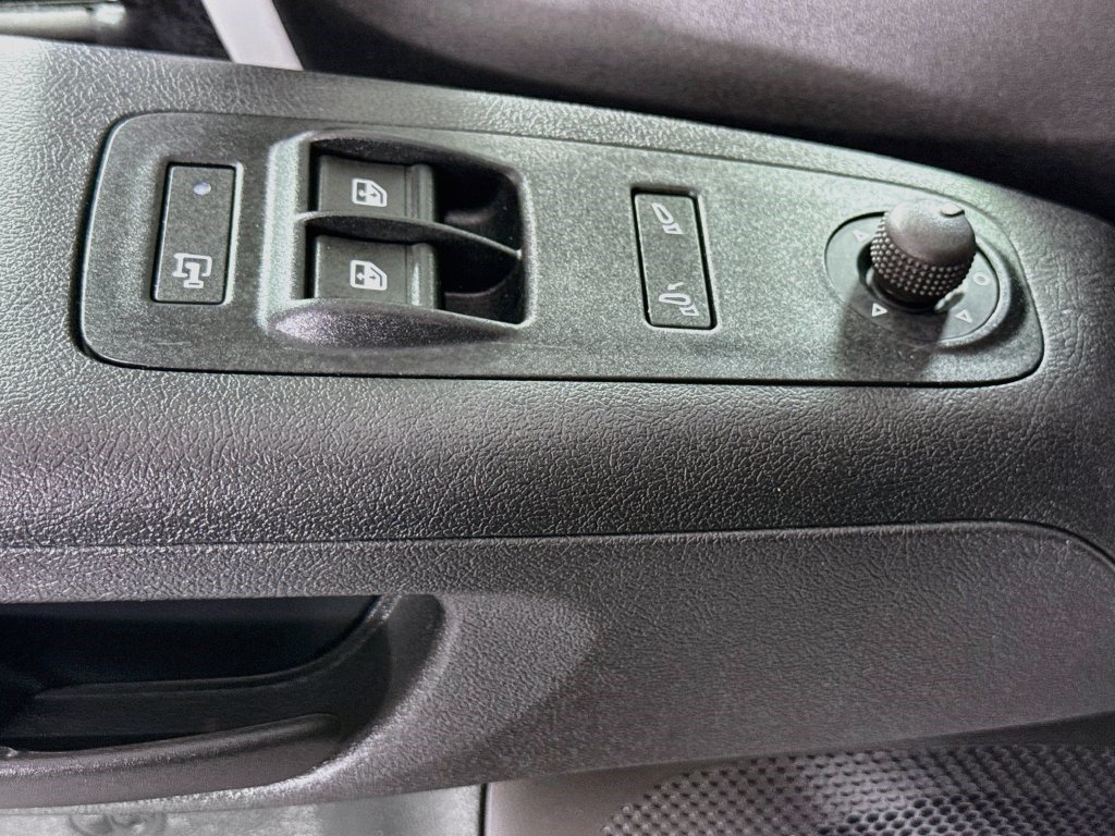 Used 2024 RAM ProMaster 1500 w/ Safety Group FWD image 23