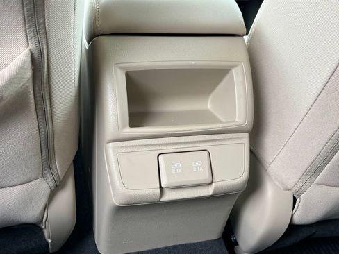 Used 2019 Subaru Outback 2.5i Premium image 12