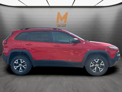 Used 2017 Jeep Cherokee Trailhawk w/ Comfort/Convenience Group AWD/4WD image 6