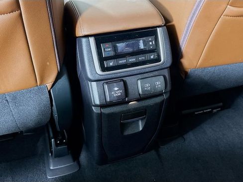 Used 2020 Subaru Ascent Touring AWD/4WD image 26