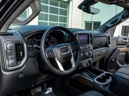 Used 2023 GMC Sierra 2500 Denali w/ Denali Black Diamond Edition image 14