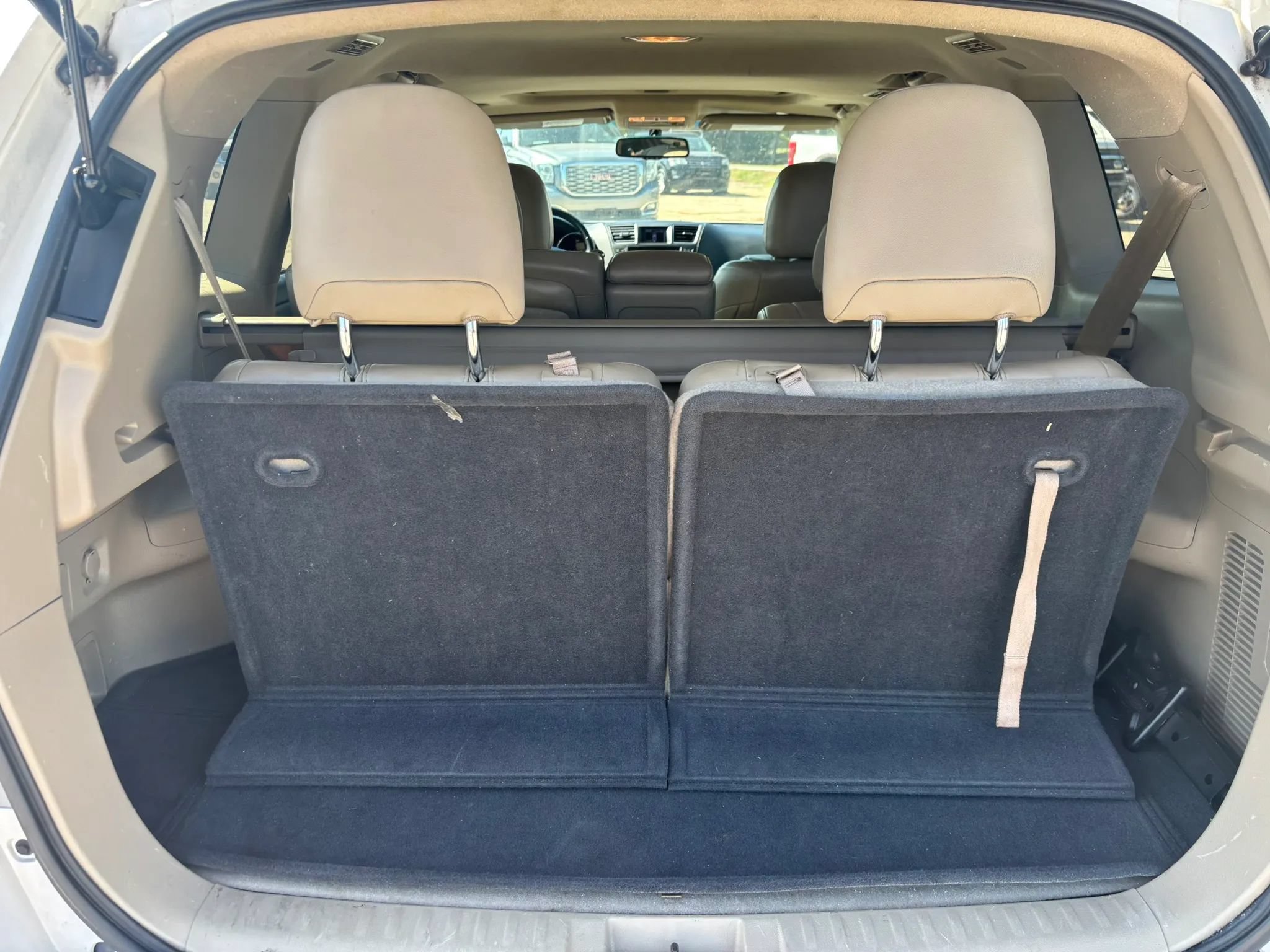 Used 2012 Toyota Highlander Limited w/ Tow Pkg AWD/4WD image 16
