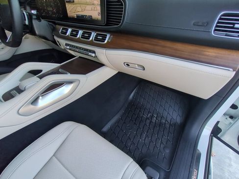 Used 2026 Mercedes-Benz GLS 450 4MATIC image 22