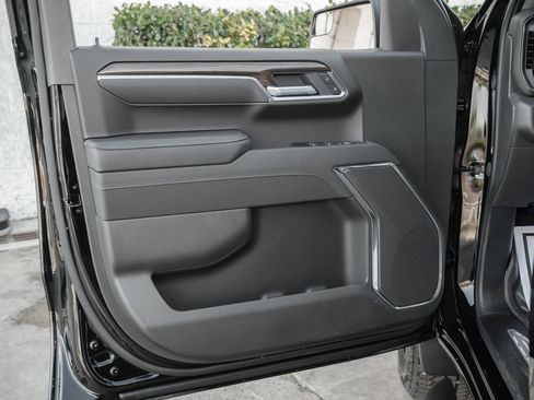 New 2026 Chevrolet Silverado 1500 LT Trail Boss w/ LPO, Dark Essentials Package image 18