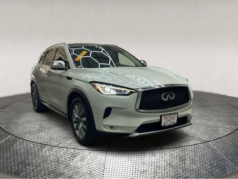Used 2021 INFINITI QX50 Essential w/ Convenience Package image 2