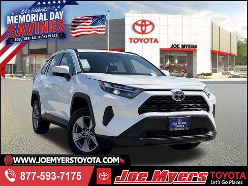Used 2024 Toyota RAV4 XLE FWD image 1