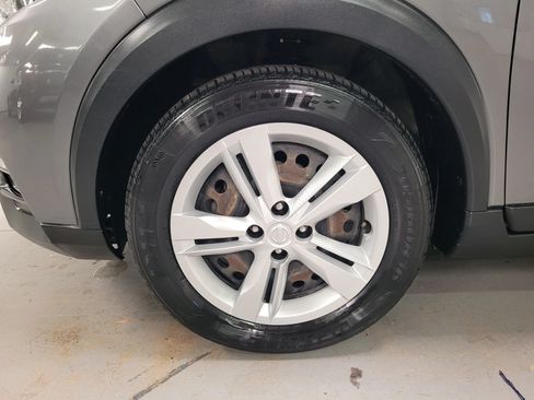 Used 2019 Nissan Kicks S FWD image 13